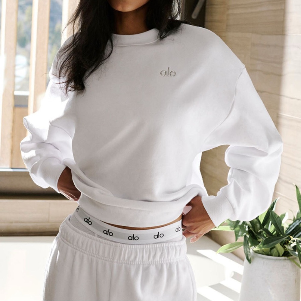Alo Yoga Accolade Crew Neck Pull Over White XS